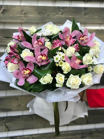 Букет цветов из: Розы и Хризантемы в Новой Игирме