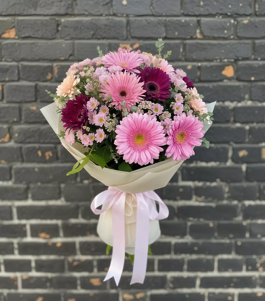 Букет цветов из: Герберы и Хризантемы в Новой Игирме
