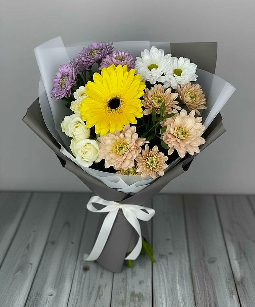 Букет цветов из: Розы, Герберы и Хризантемы в Новой Игирме