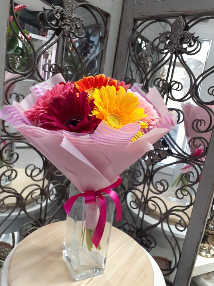 Букет цветов из: Герберы в Новой Игирме