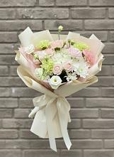 Букет цветов из:  Гвоздики, Розы, Лизиантусы и Хризантемы #REPLACE_PRED# Новой Игирме