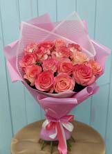 Букет 15 Розовых роз Равель в Новой Игирме